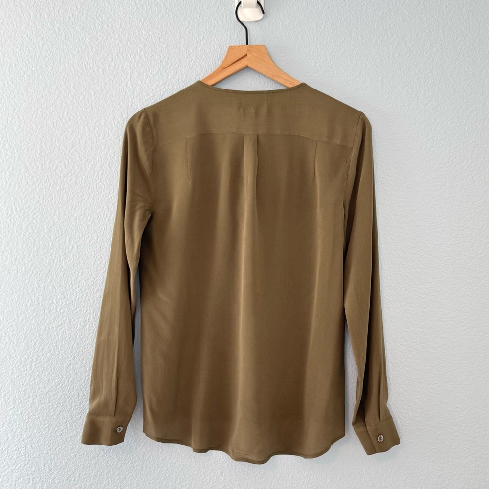 Banana Republic Tunic-Style Silk Blouse - Picture 2 of 2